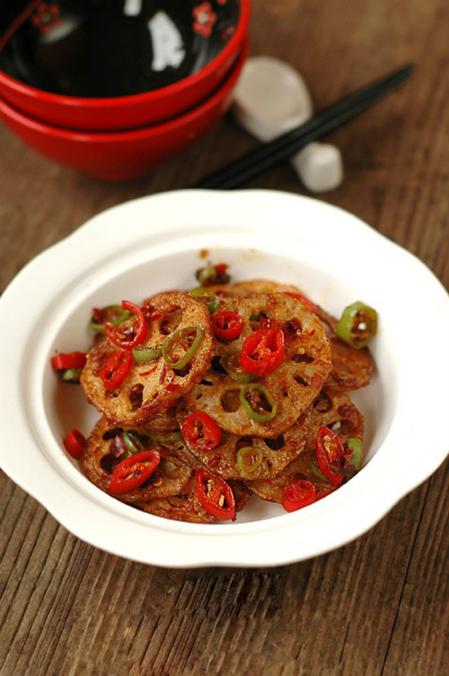 thu-lam-mon-cu-sen-xao-cay